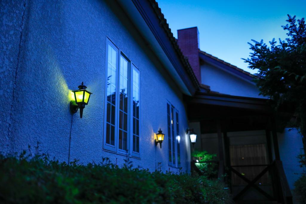 The Pageant Hostel Нико Екстериор снимка