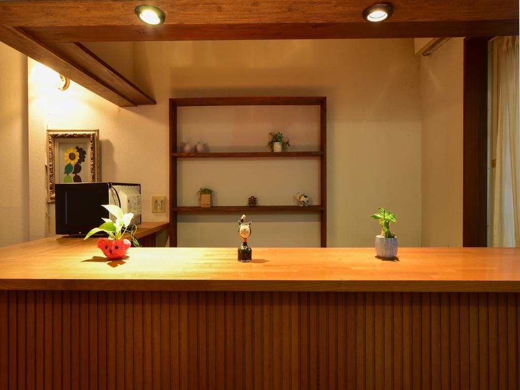 The Pageant Hostel Нико Екстериор снимка